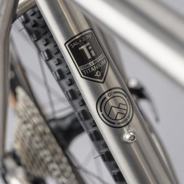 Vélo Gravel titane CROIX DE FER Ti GENESIS Bikes