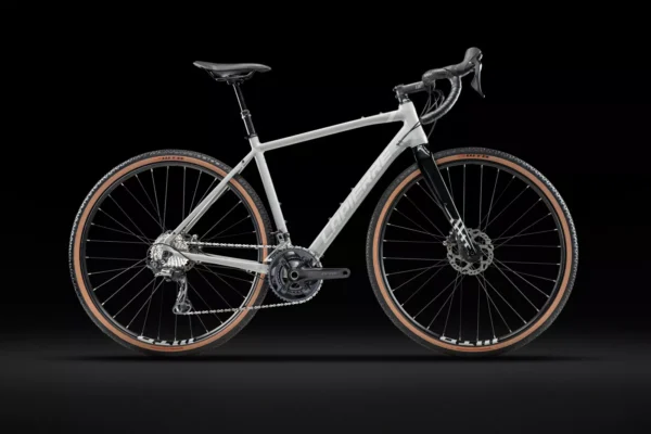 Vélo de route Lapierre Crosshill 5.0 2025