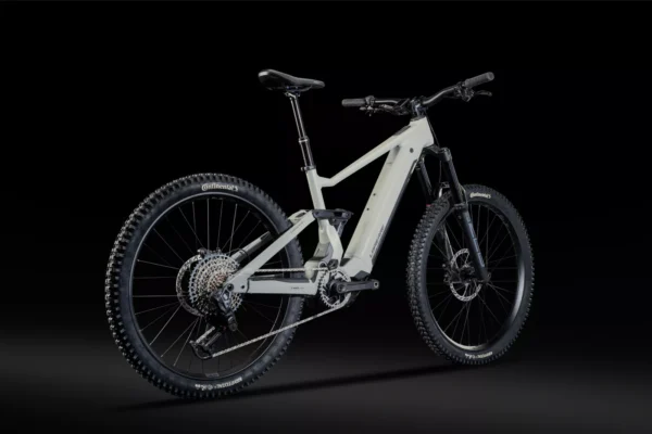 Overvolt AM 7.8 2025