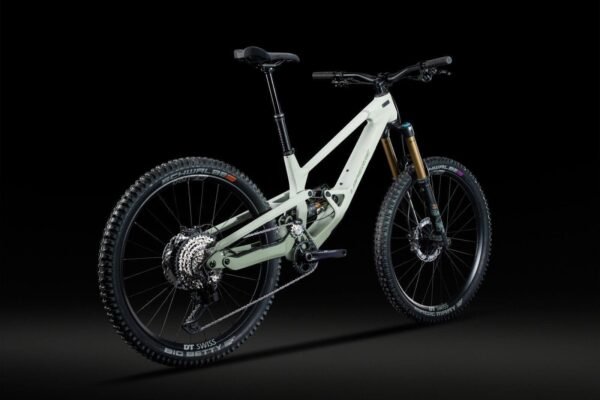 VTT Tout-suspendu Spicy CF 8.9 2025