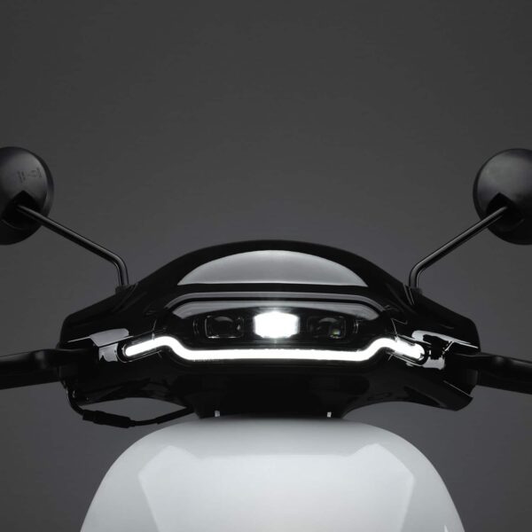 horwin-ek1-ds-feu-avant
