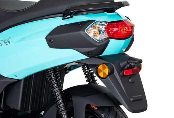 PEUGEOT E-STREETZONE